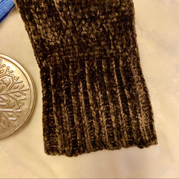 Like-New Chenille Sweater - Picture 3 of 3